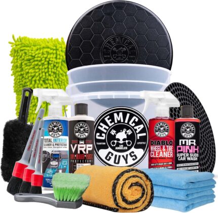 Chemical Guys Car Detailing Kit, Car Cleaning Kit with Total Interior Cleaner & Protectant, Sprayable Wheel Cleaner, Car Wash Soap, Bucket, Brushes, and Detailing Accessories – 17 Piece Wash Kit